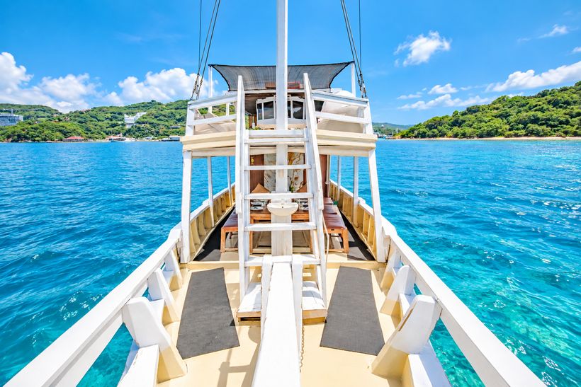 3D Komodo Sailing on NK Superior Phinisi